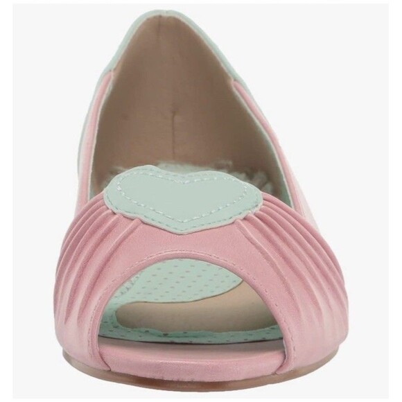 Bettie Page Flat Cutout Accent Pink Women's Ballet Flat Shoes Adult Size 6 NWT - Picture 7 of 11